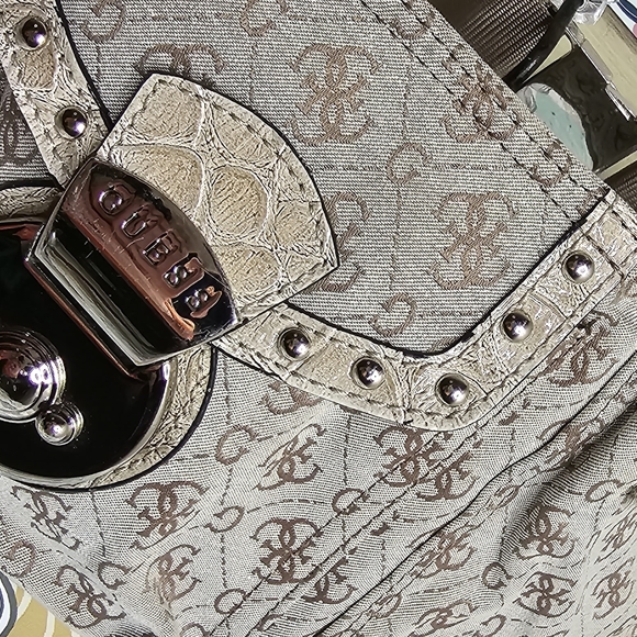 Guess fanny pack belt bag - Picture 2 of 5